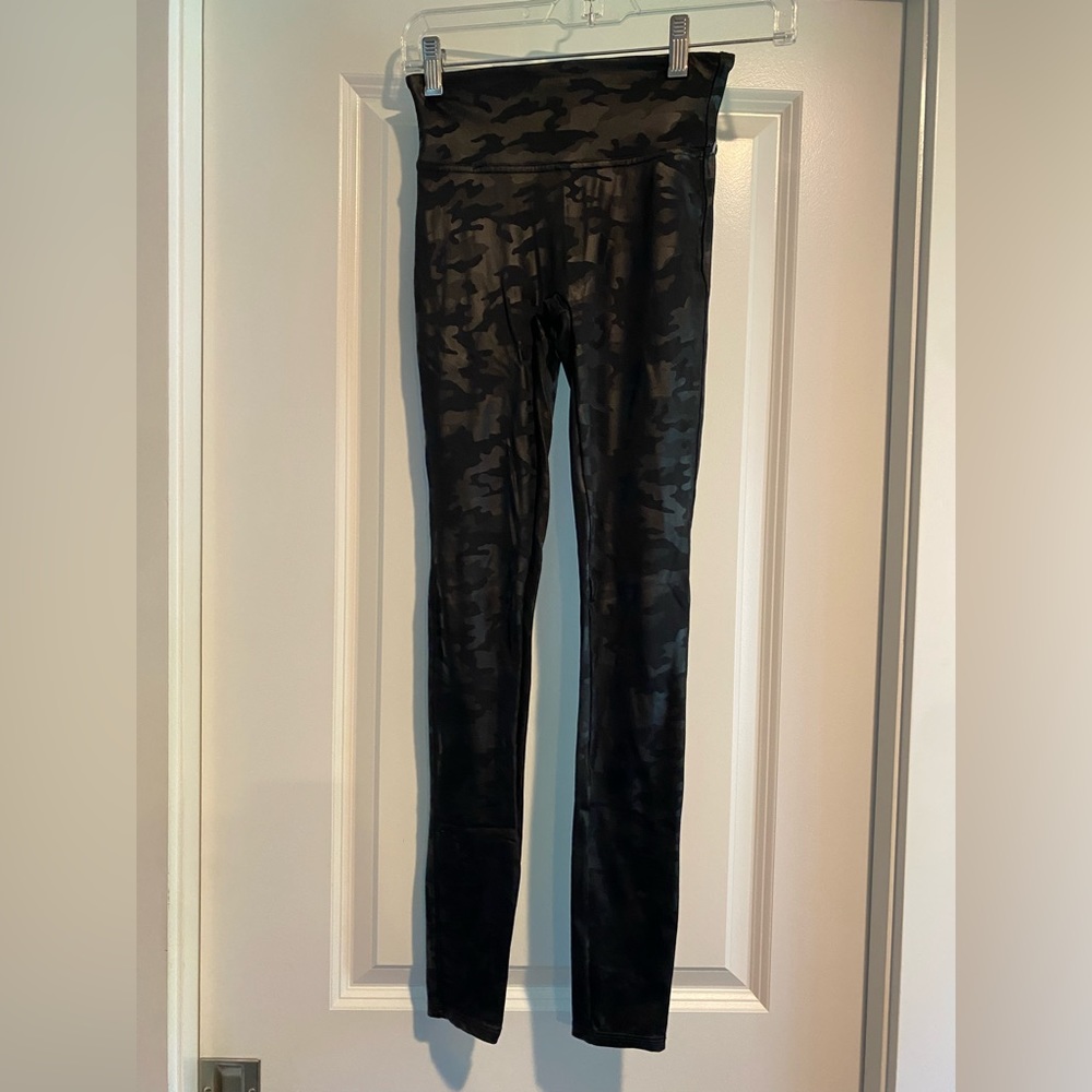 SPANX Leggings.